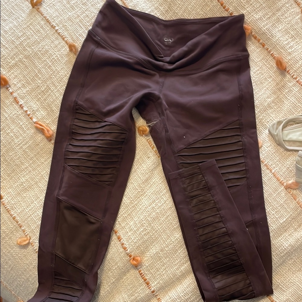 ALO Yoga Dark Brown Leggings